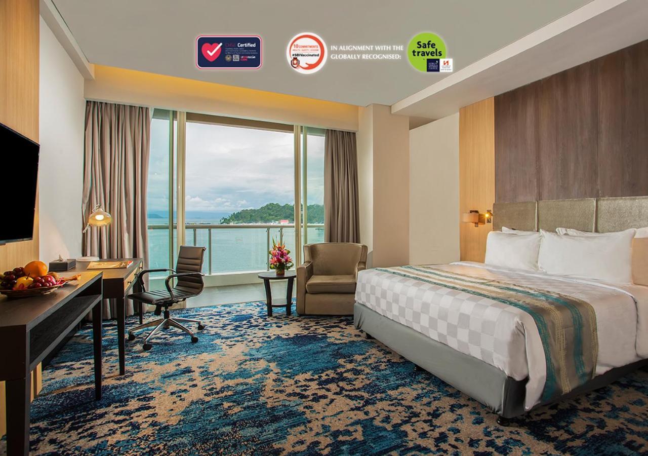 Swiss-Belhotel Papua Jayapura Esterno foto