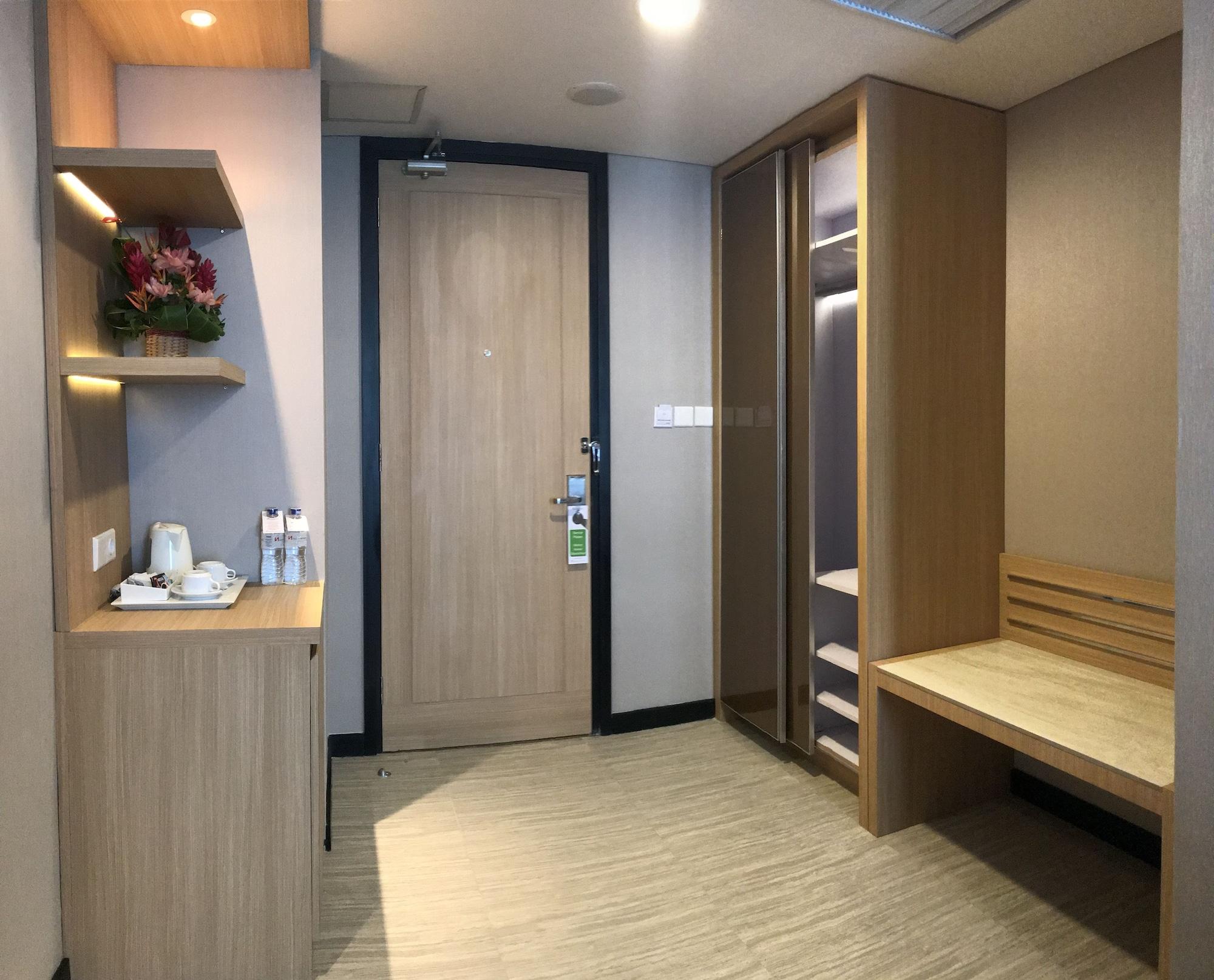Swiss-Belhotel Papua Jayapura Esterno foto