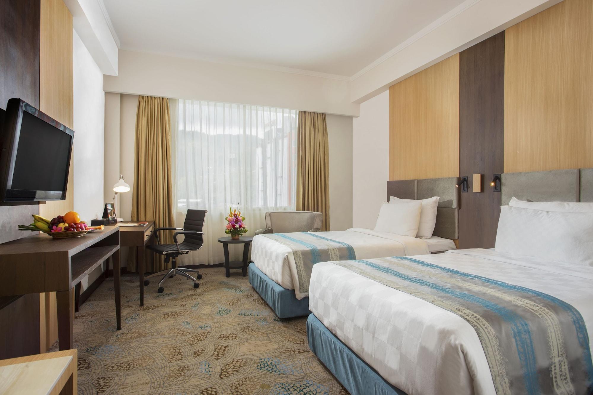 Swiss-Belhotel Papua Jayapura Esterno foto
