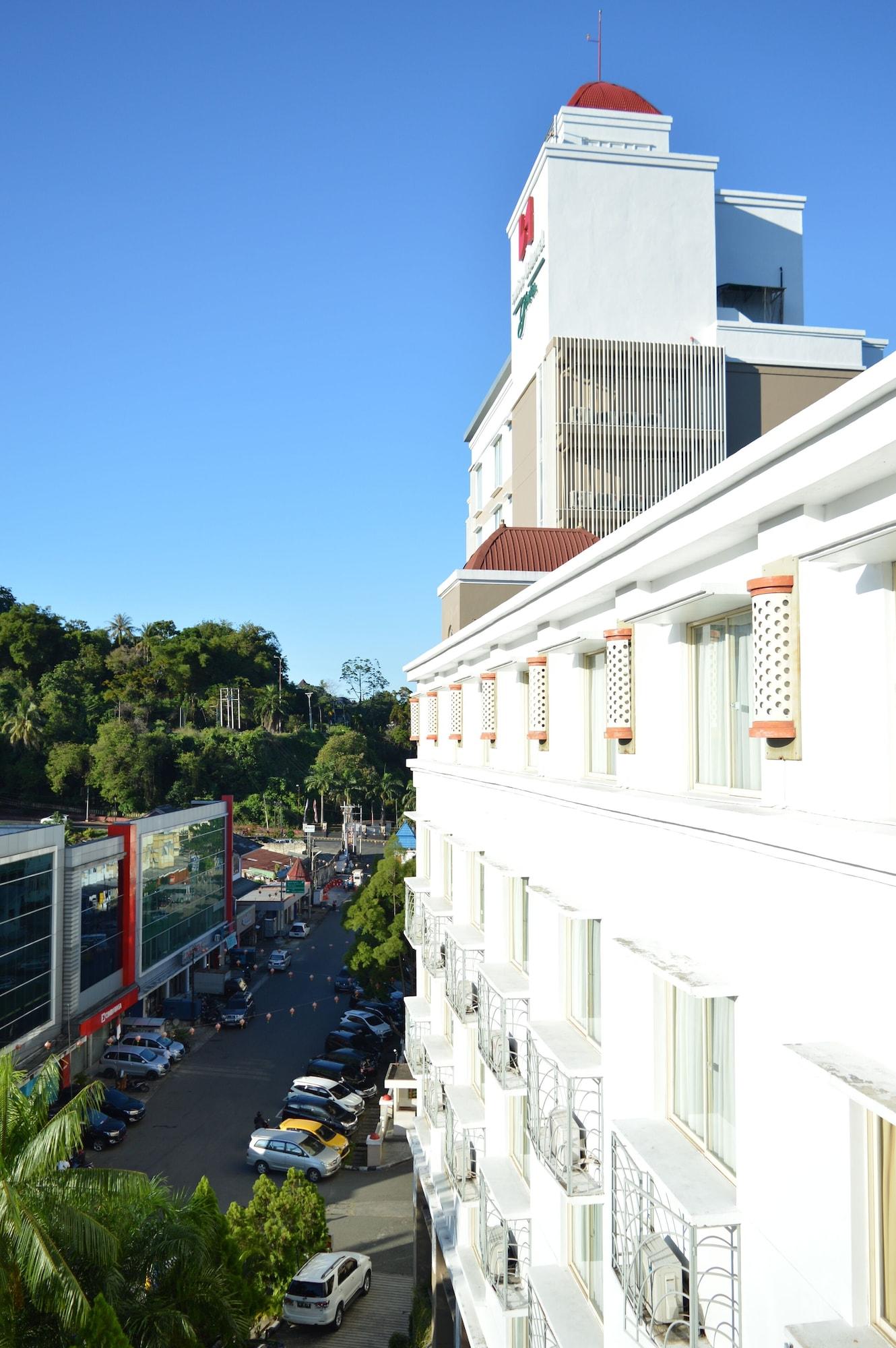 Swiss-Belhotel Papua Jayapura Esterno foto