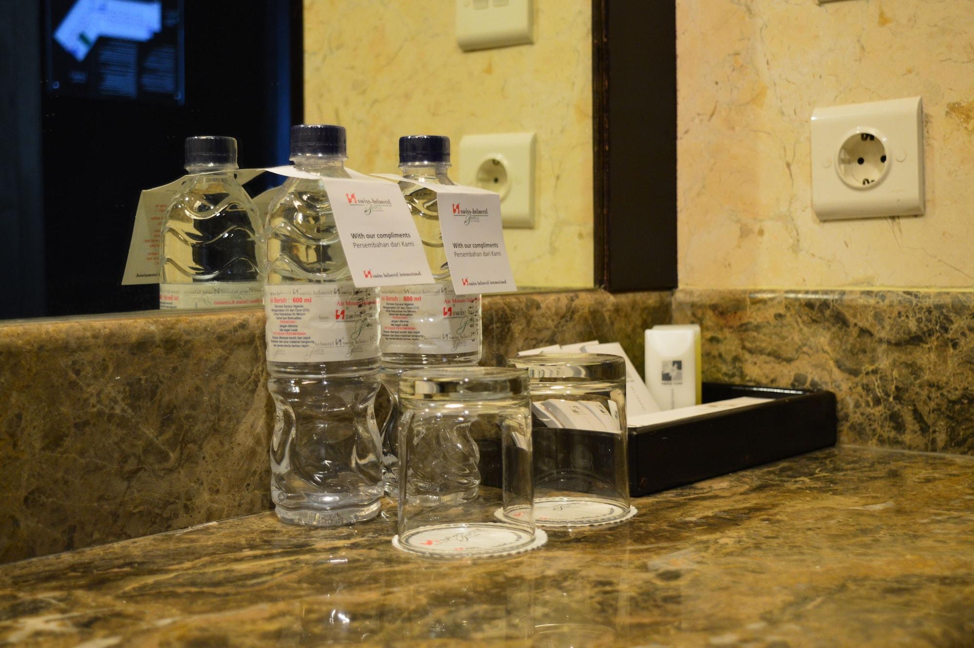Swiss-Belhotel Papua Jayapura Esterno foto