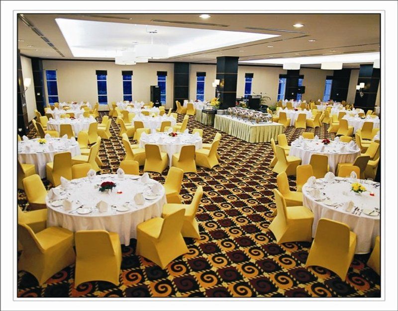 Swiss-Belhotel Papua Jayapura Ristorante foto