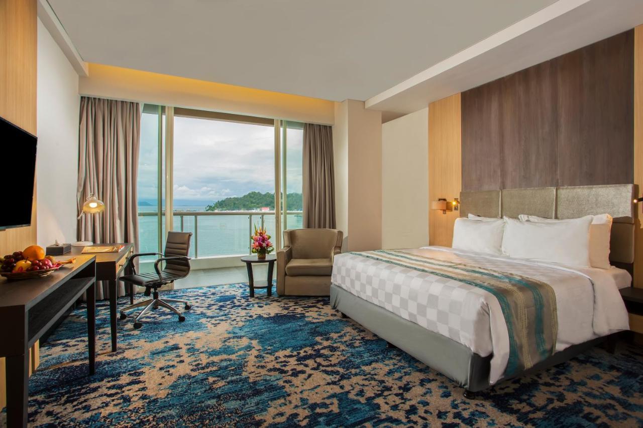 Swiss-Belhotel Papua Jayapura Esterno foto