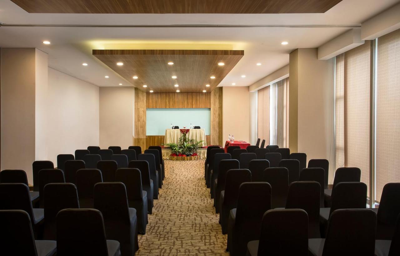 Swiss-Belhotel Papua Jayapura Esterno foto