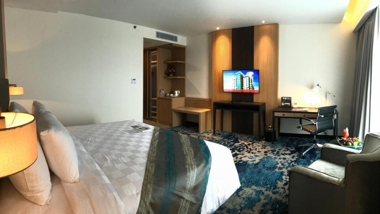 Swiss-Belhotel Papua Jayapura Esterno foto